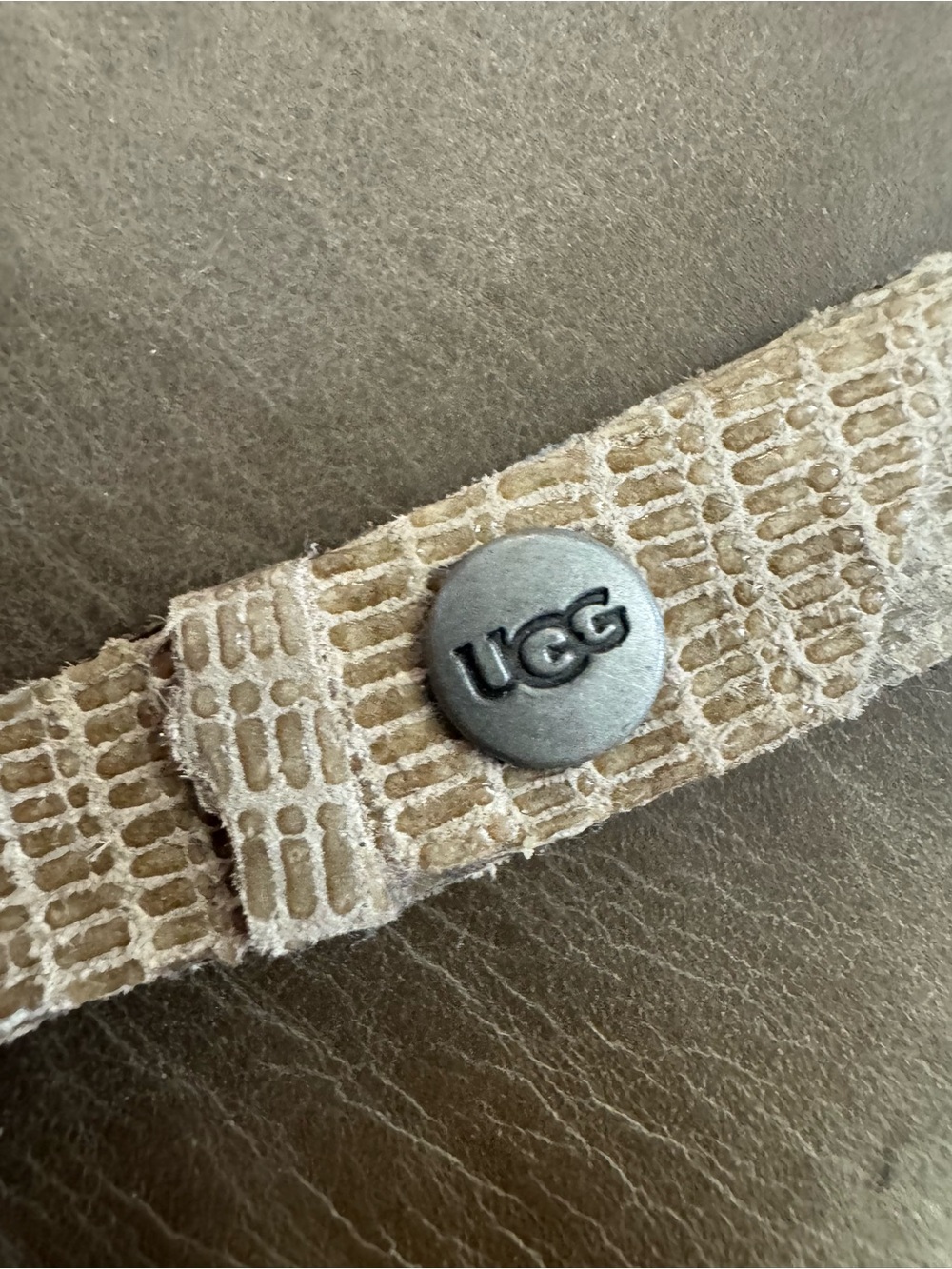 UGG Beige and Black Flip Flop Sandals Duo Size 8 - Picture 10 of 11